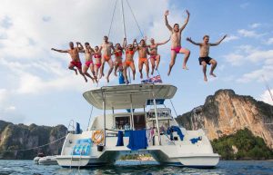 Bachelor Cruise from Naxos Island with Overnight in Ios