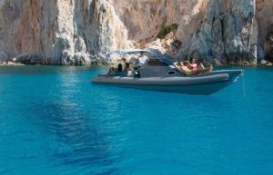 speed-boat-cruise-to-small-cyclades-from-antiparos-island